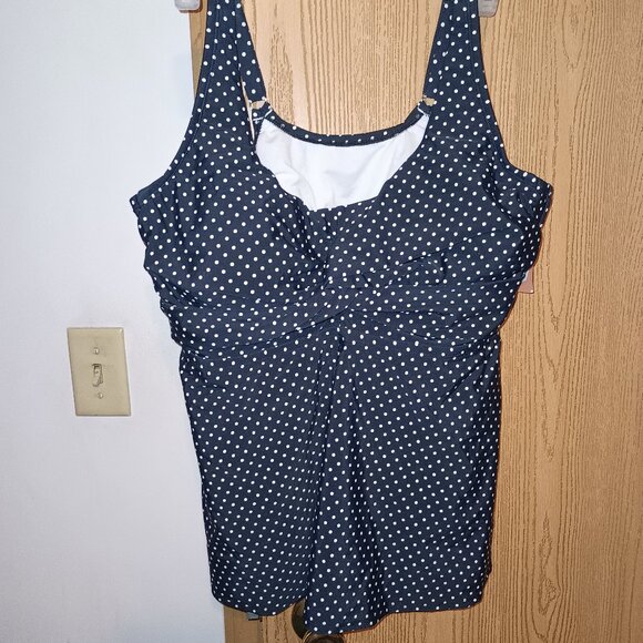 NEW Women's Polka Dot Twist-Front Plunge Tankini Top Shade & Shore Black/White18 - Picture 4 of 7